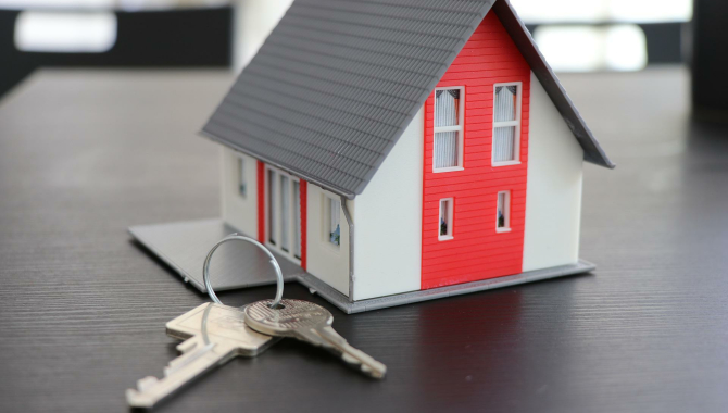 Число сделок купли-продажи жилья в Казахстане сократилось на 42%
