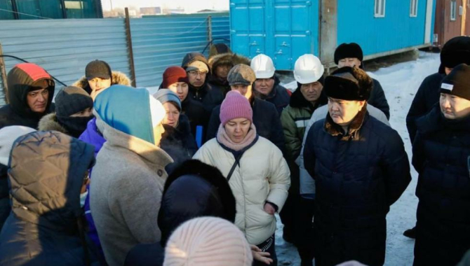 Аким Астаны встретился с дольщиками долгостроев