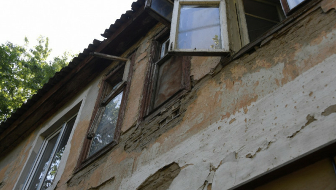 Более 1700 ветхих домов необходимо снести в Алматы