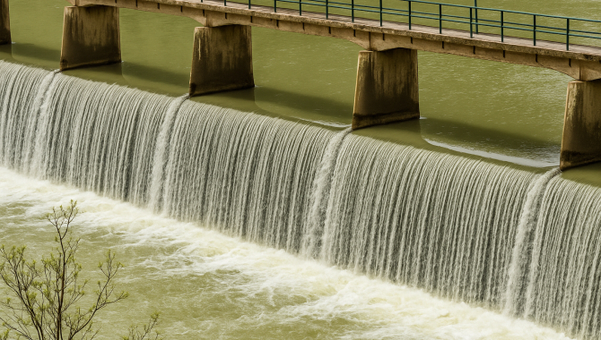 Десять новых водохранилищ построят по всей стране